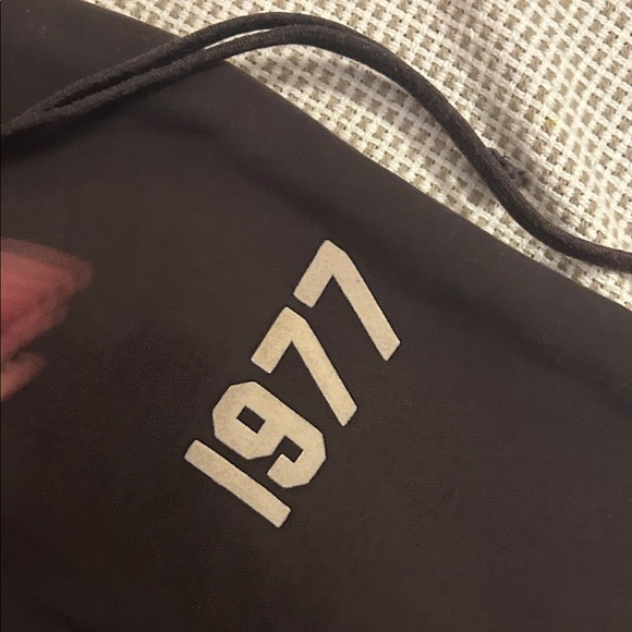 Essentials fear of god 1977 joggers worn once? Maybe? - Picture 3 of 6